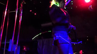 Amateur blowjob in public stall