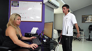 To Keep My Job at Home, I Ended up Fucking the Boss's Ass in the Office