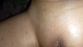 Indian school girl with boyfriend in oyo room