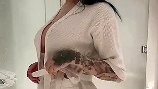 Leann amateur beautiful brunette with big boobs