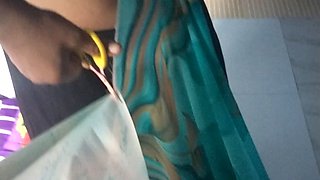 Big MILF Aunty Saree Wearing