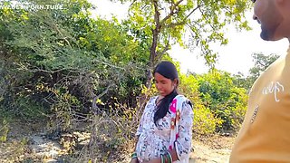 Ladki Hmko Jangle Me Mili, Vah Subah Subah Gav Ke Najdiki Jangle Me Bathroom Karne Aai Thi - Indian Bhabhi Hot Xxx Movie In Hindi Voice