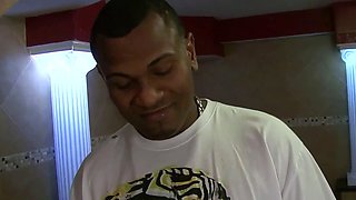 Blonde MILF Offers Pussy For Pleasure