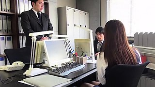 Office Slut Yura Hitomi