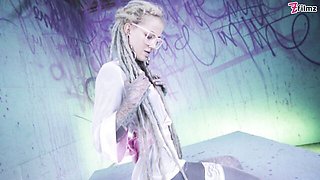 Dirty Dreaz featuring Anuskatzz and Lily Lu's small tits clip