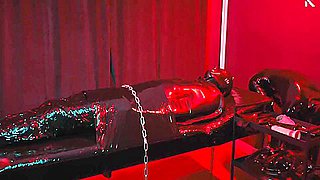 For The In Bodybag And Heavy Rubber Mask - Rubber Slave