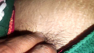 indian  neha very coold  in 1st time pussy fukking in room