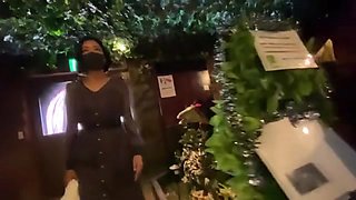 四十路美人妻がとろける舌技の濃厚キスとむしゃぶりつくネットリフェラ