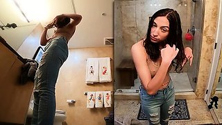 Amateur Blonde Teen Plays Solo with Toy Webcam Porn