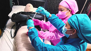 Finger sounding mummified patient