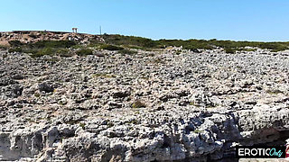 Spontaneous Fuck on the Side of the Road Hungry MILF Gives It Her All