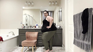 Two Temptations: Plump Paradise Fashion Fiesta (wmv)