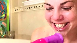Amateur brunette ariana marie solo toying