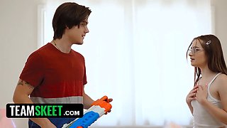 My huge titted manager let me freeuse her as long as i hooked up with my coworker too