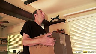 Unpack My Pussy With Charley Chase, Mark Wood - Brazzers