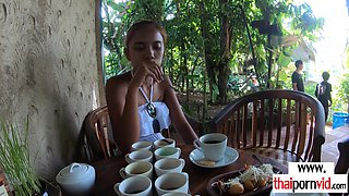 Amateurs Thai teenage masturbating in a pool