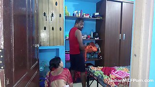 Hot Indian MILF Gets Fucked And Pussy Filled With Creampie Cumshot - Hardcore