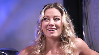 Blonde River Lynn gets her asshole gapped by horny Lawson Jones