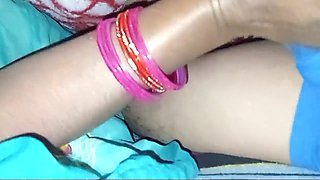 Homemade Indian wife swallows cum during hot oral action