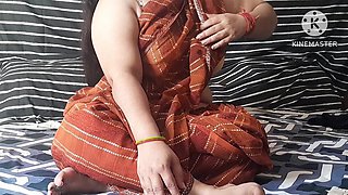Bhabhi Called Massage Man for Fun in Hindi