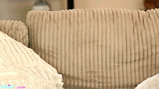 Come Get A Taste Of Hot MILF Stepmom Pussy (Izi Blu)