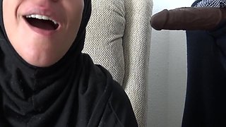 Iraqi Arab Wife Sucking Big Black Cock In London