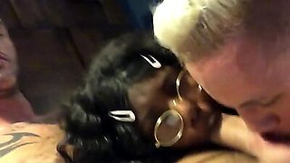 Ebony bisex babe fucked and jizzed in amateur MMF 3some