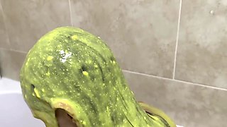 Gunge Orgasm In The Bath