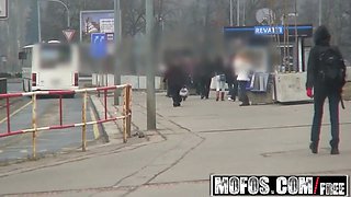 Mofos - stranded teens - Gina Devine - give me a rail ill gi