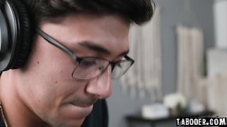 Max fills Leana's twat from behind