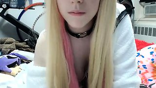 Perfect blond making solo masturbation