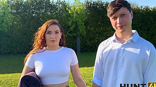 Suzie Sparklez cheats on her bf with a stranger, gets fucked hard