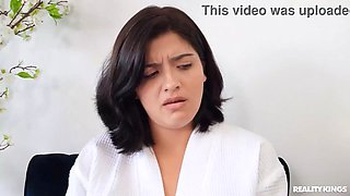 Spa Threesome Ends with Free Facial / Reality Kings / download full from rkfull.com/rub