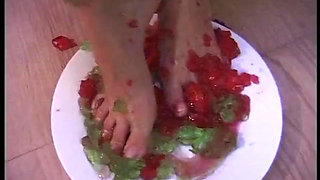 Blonde loves to get nasty with food