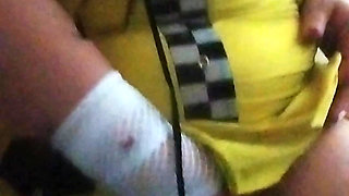 Blonde with big ass dances sensually and ends up masturbating with pleasure