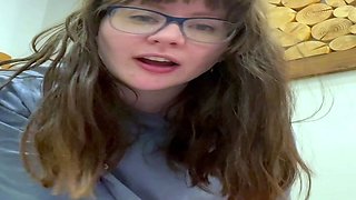 Homemade Amateur Pussy Licking Fun with Hot Brunettes