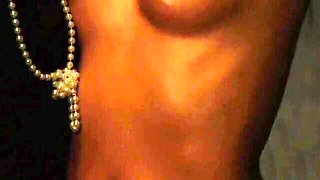 Bouncy squeeze's lesbian porn