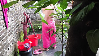 I see my aunty going to take a bath after I hugged and Fucking ass