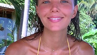 Amateur college teens outdoor oral fun