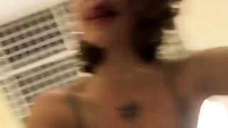 Shy_priincess masturbates in public toilet