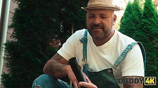 Wonderful Thomas and Marica's helping clip