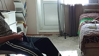 The Maid Agreed To Have Sex For A Tip