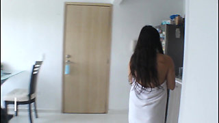 My Stepsister Squirts in the Kitchen, Porn in Spanish