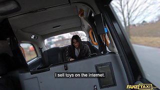 Mali Ubon’s Asian Passion in Taxi with Heat