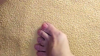 Selena's feet in anklets