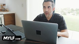 We have to be quiet! step mummy Cory Chase gets buttfuck love next to her sleeping spouse - mylf