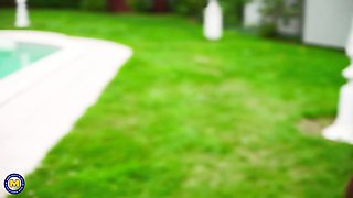 These Scissoring, Pussy Eating Old And Young Lesbian Get It On In The Garden - MatureNl