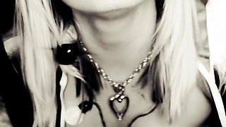 Singing to Santa and Being His Free Xmas Slut