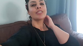 Tattoed Amateur Webcam Girl Hot Dildo Action Masturbation