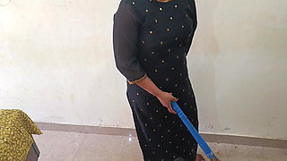 Hot Indian Maid Fuck with Room Owner